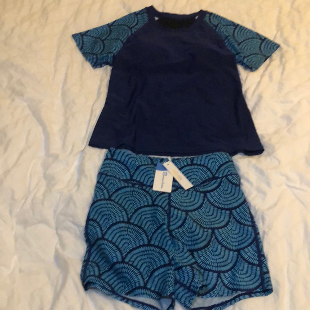 Bonneuitbebe Women's Two Piece Rash Guard Short Sleeve. Size: XS.